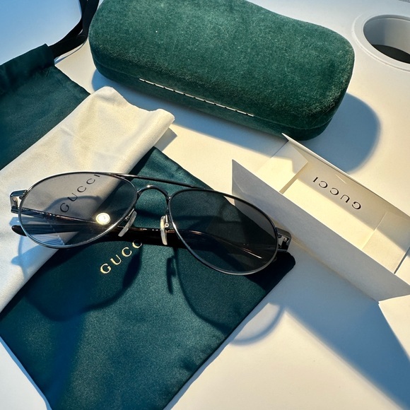 Gucci Sunglasses w flex Hinge made in Italy ULP01ayxen authentic w cloth & Case - Picture 16 of 16